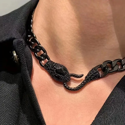 Collar Serpiente Gótica